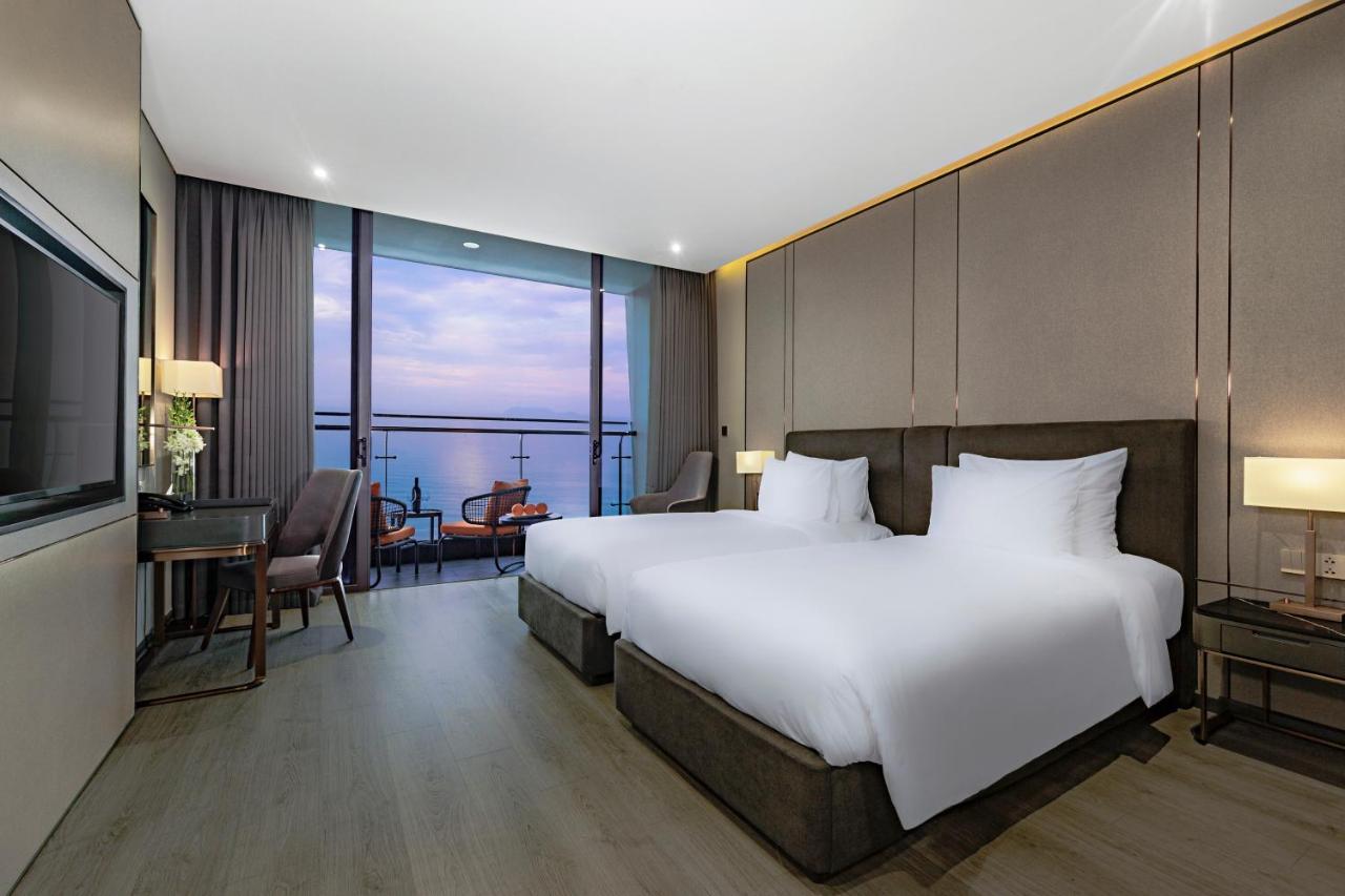 Le Sands Oceanfront Danang Hotel Esterno foto
