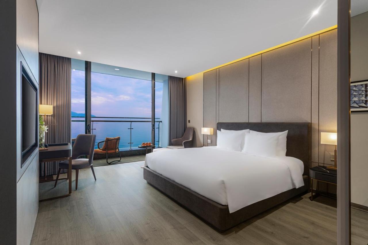 Le Sands Oceanfront Danang Hotel Esterno foto