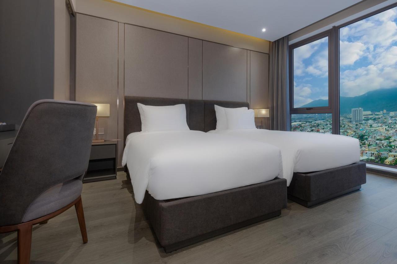 Le Sands Oceanfront Danang Hotel Esterno foto