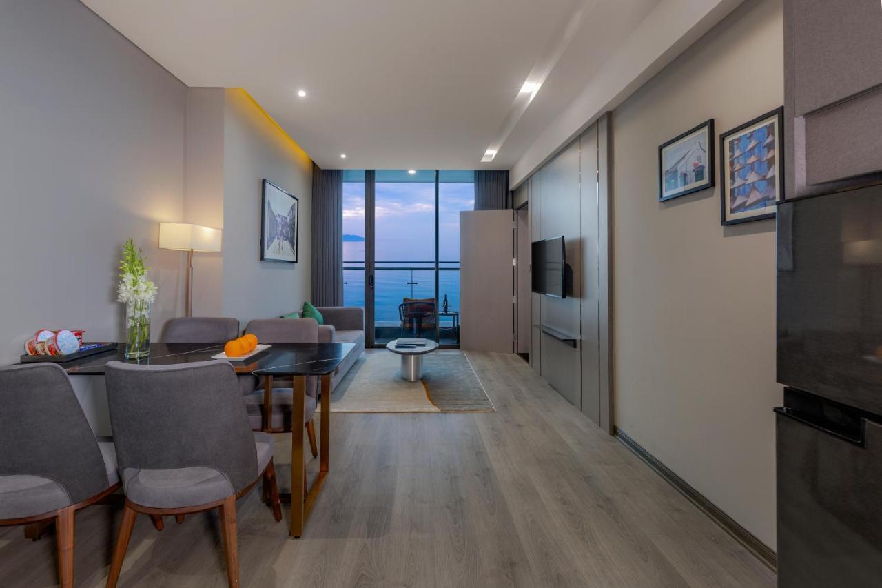 Le Sands Oceanfront Danang Hotel Esterno foto