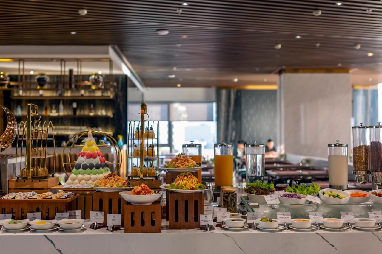 Le Sands Oceanfront Danang Hotel Esterno foto