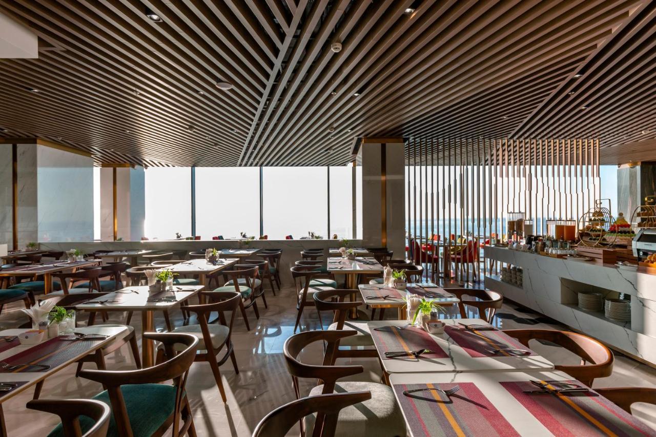 Le Sands Oceanfront Danang Hotel Esterno foto