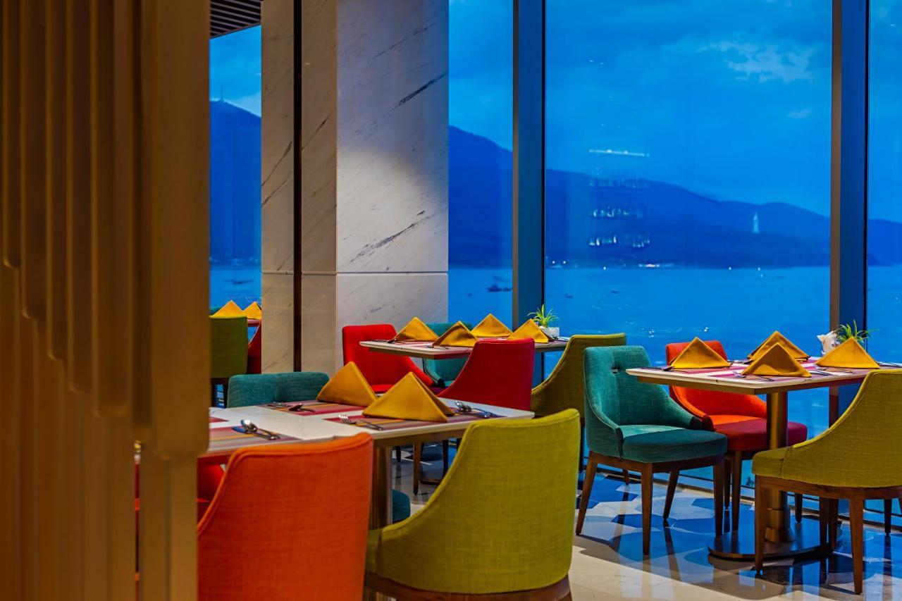 Le Sands Oceanfront Danang Hotel Esterno foto