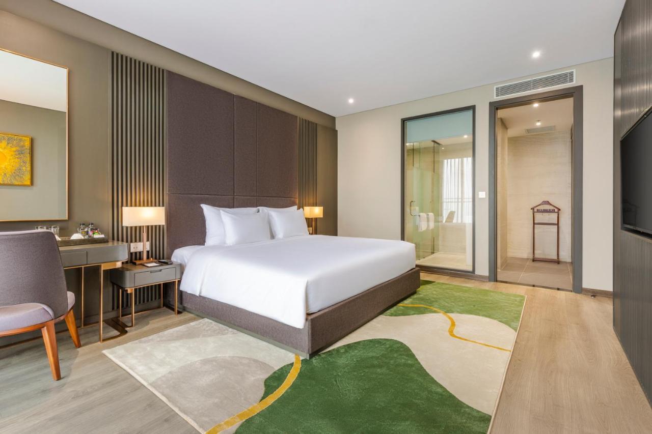 Le Sands Oceanfront Danang Hotel Esterno foto