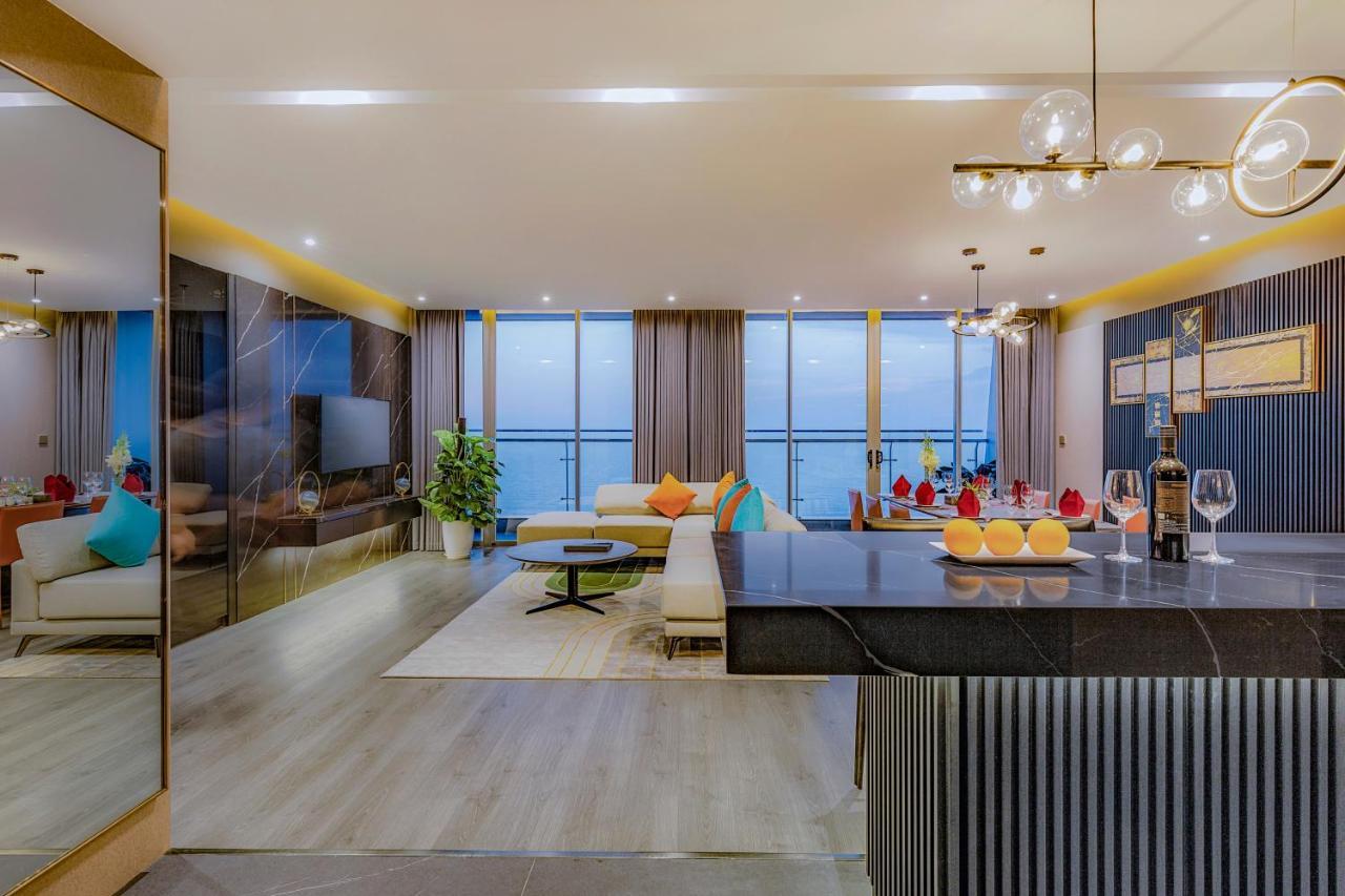 Le Sands Oceanfront Danang Hotel Esterno foto