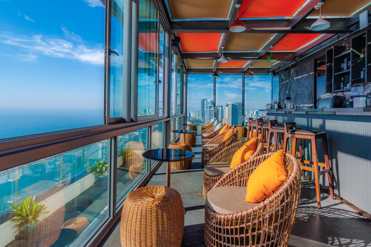Le Sands Oceanfront Danang Hotel Esterno foto