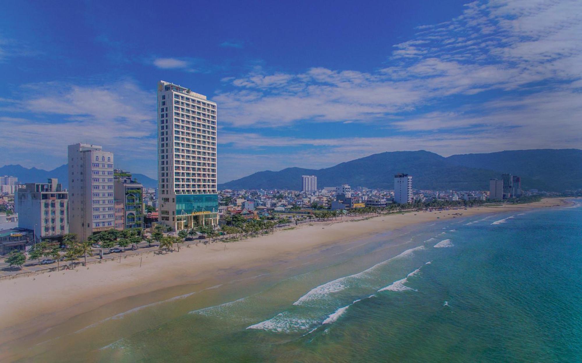 Le Sands Oceanfront Danang Hotel Esterno foto